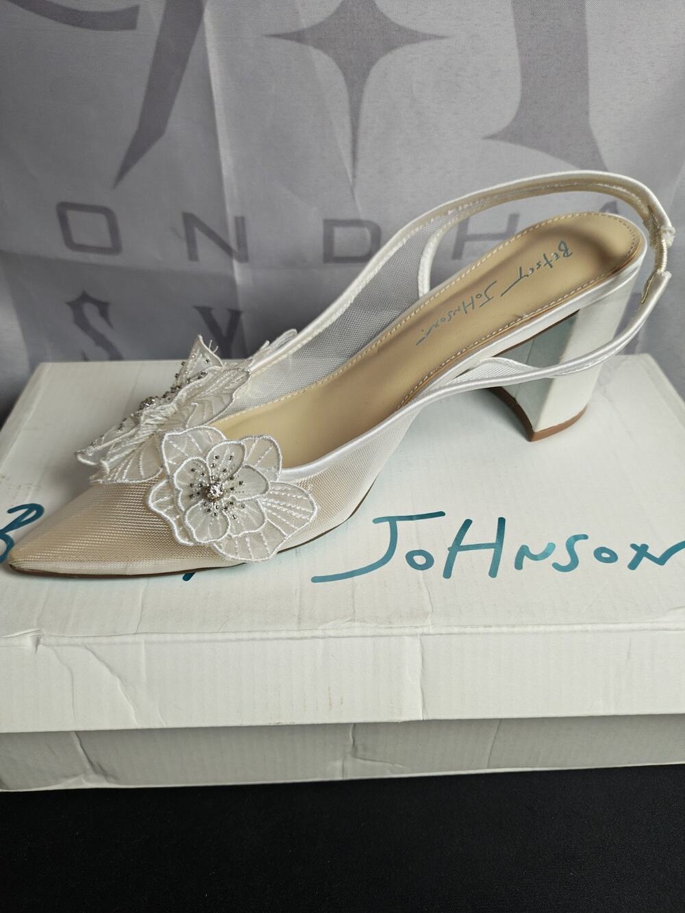 Betsey Johnson $110 Women's 8 Ivory Mesh Avi Floral Slingback Pump NWB Blems
